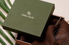 有关珠宝首饰盒烫金工艺  珠宝首饰盒烫金应用[永兴集团]